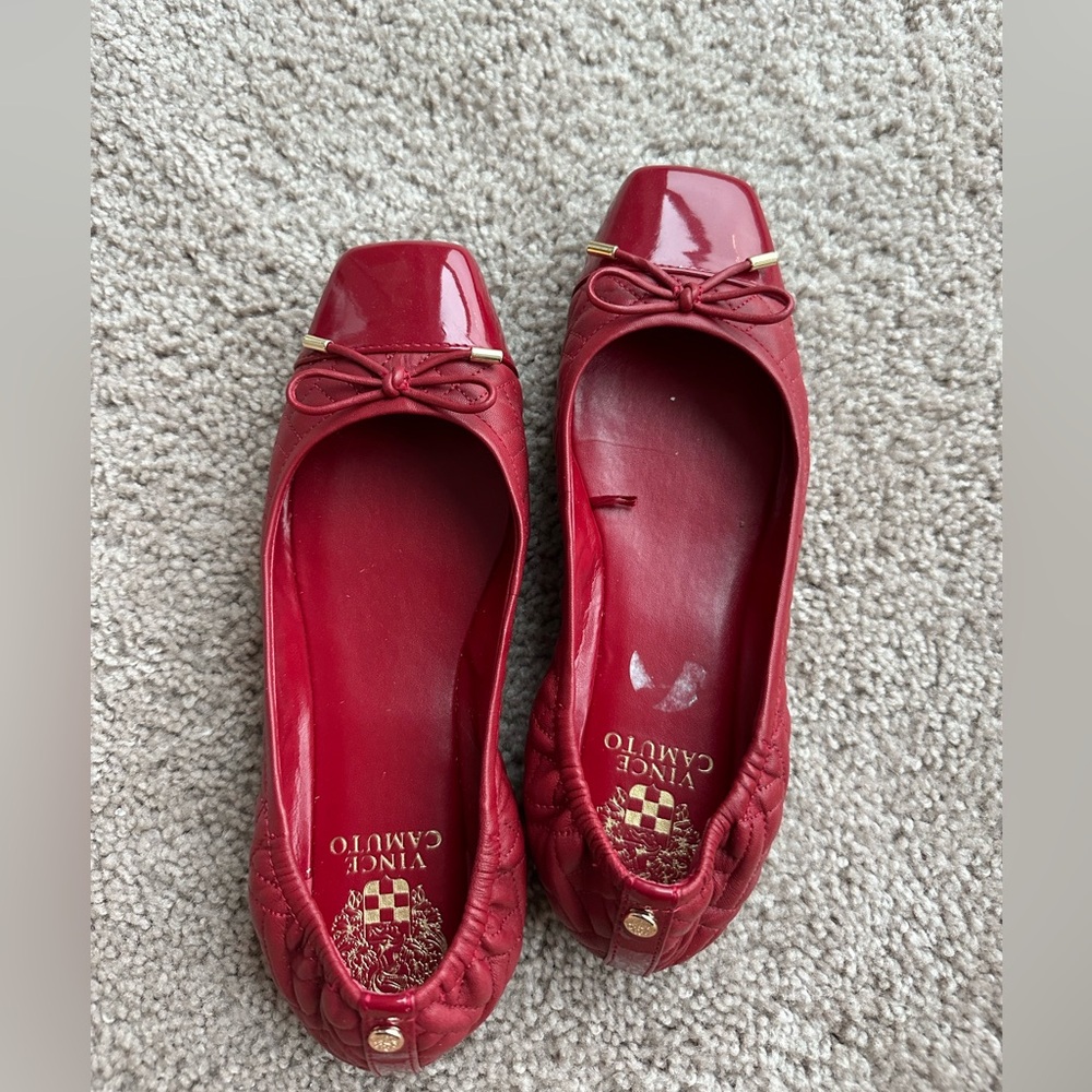 Like new Cherry Red Vince Camino ballet Flats